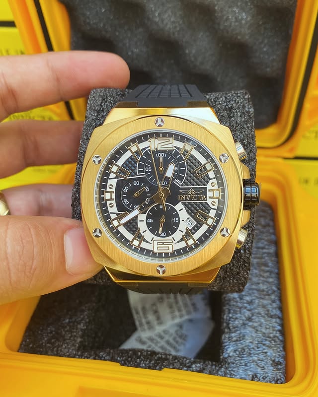 Invicta Weest 83372
