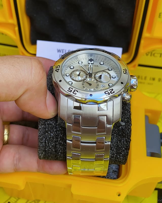 Invicta Blooes 21506