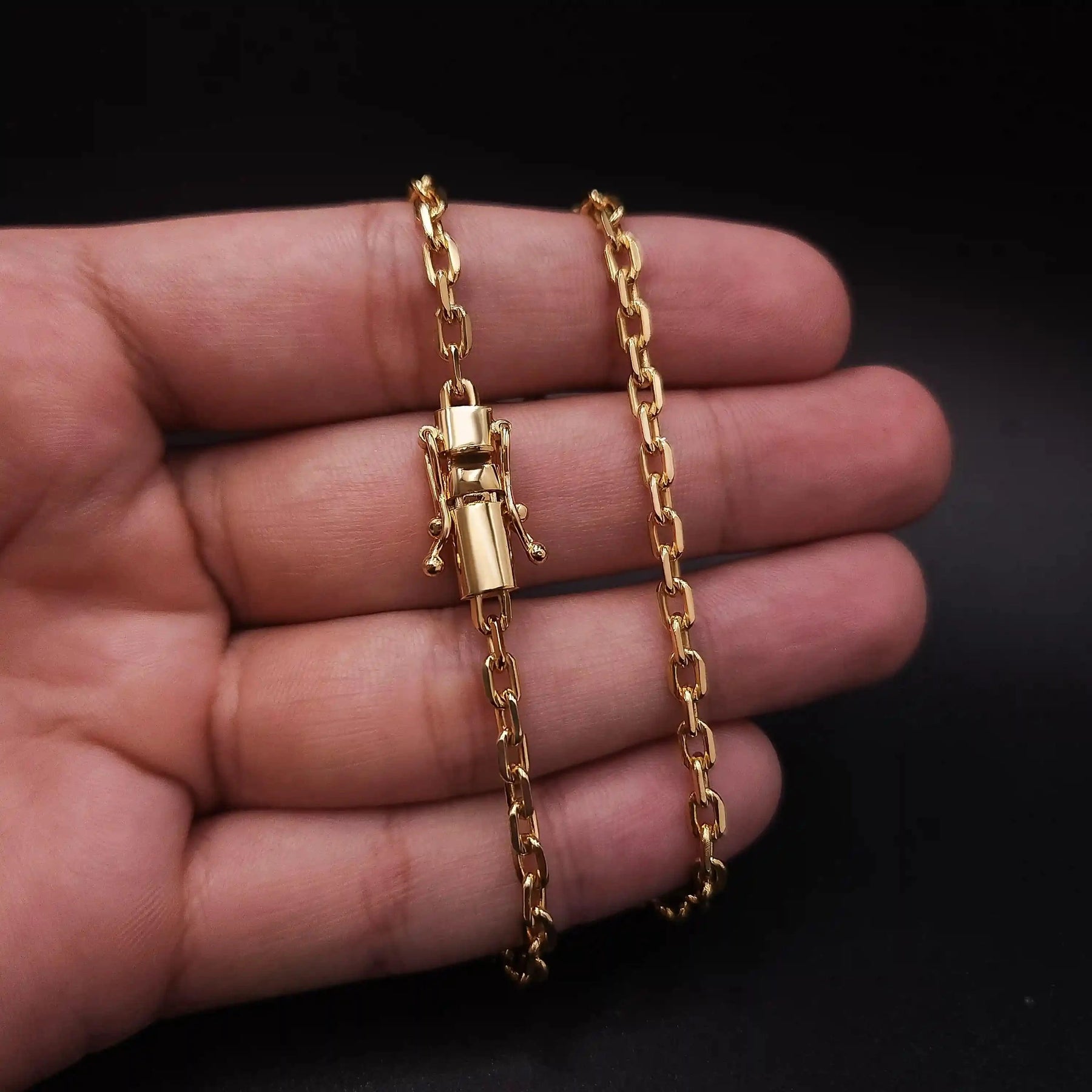 Corrente Cartier Cadeado 3,5mm Banhado a Ouro 18k