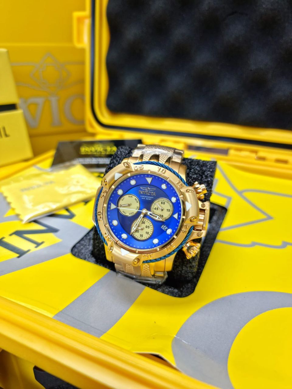 Invicta 3727