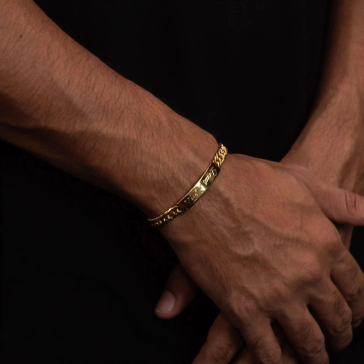 Pulseira Bracelete Deus é Fiel Banhado a Ouro 18k